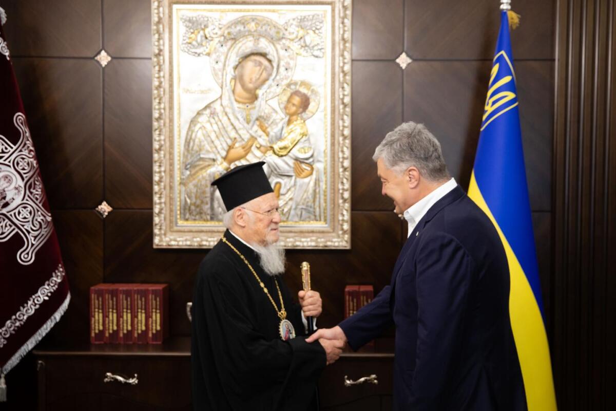 Пʼятий президент України Петро Порошенко привітав з Днем Народження Вселенського Патріарха Варфоломія