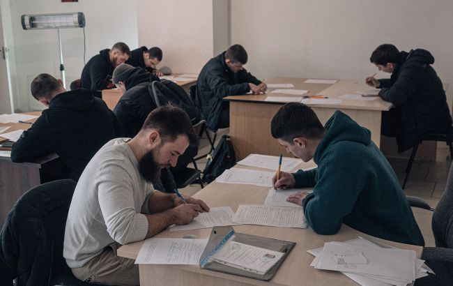 Де в Україні відкриють перший центр рекрутингу до армії: відповідь Міністерства оборони