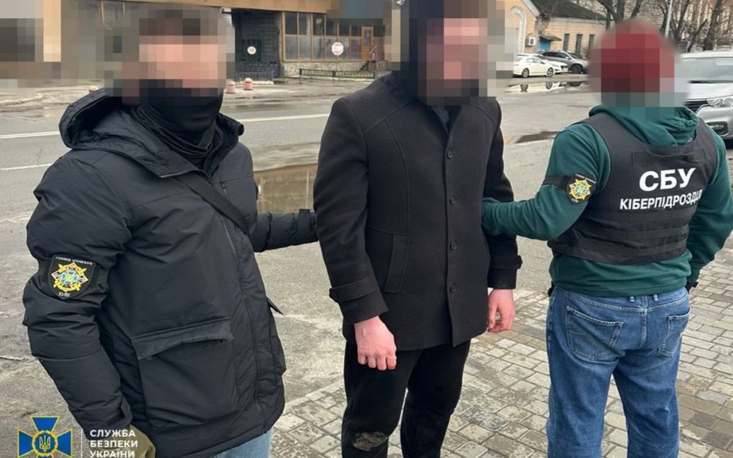 У Київській області правоохоронці затримали зловмисника, який шпигував за авіацією української армії