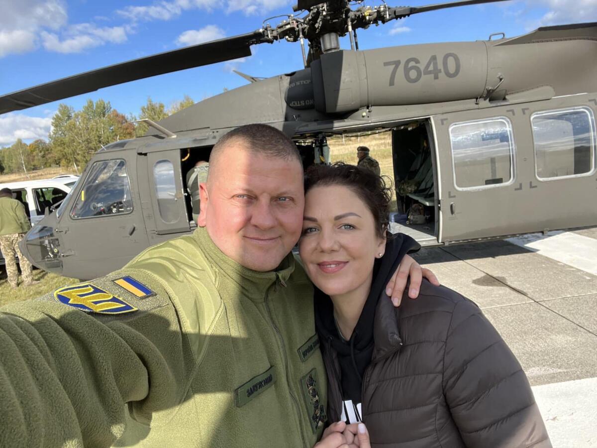 Колишній Головнокомандувач ЗСУ Залужний показав ще одне фото з коханою дружиною