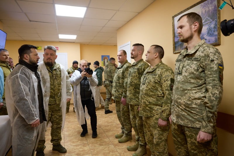 Глава держави завітав до медзакладу Харкова, де лікують захисників України