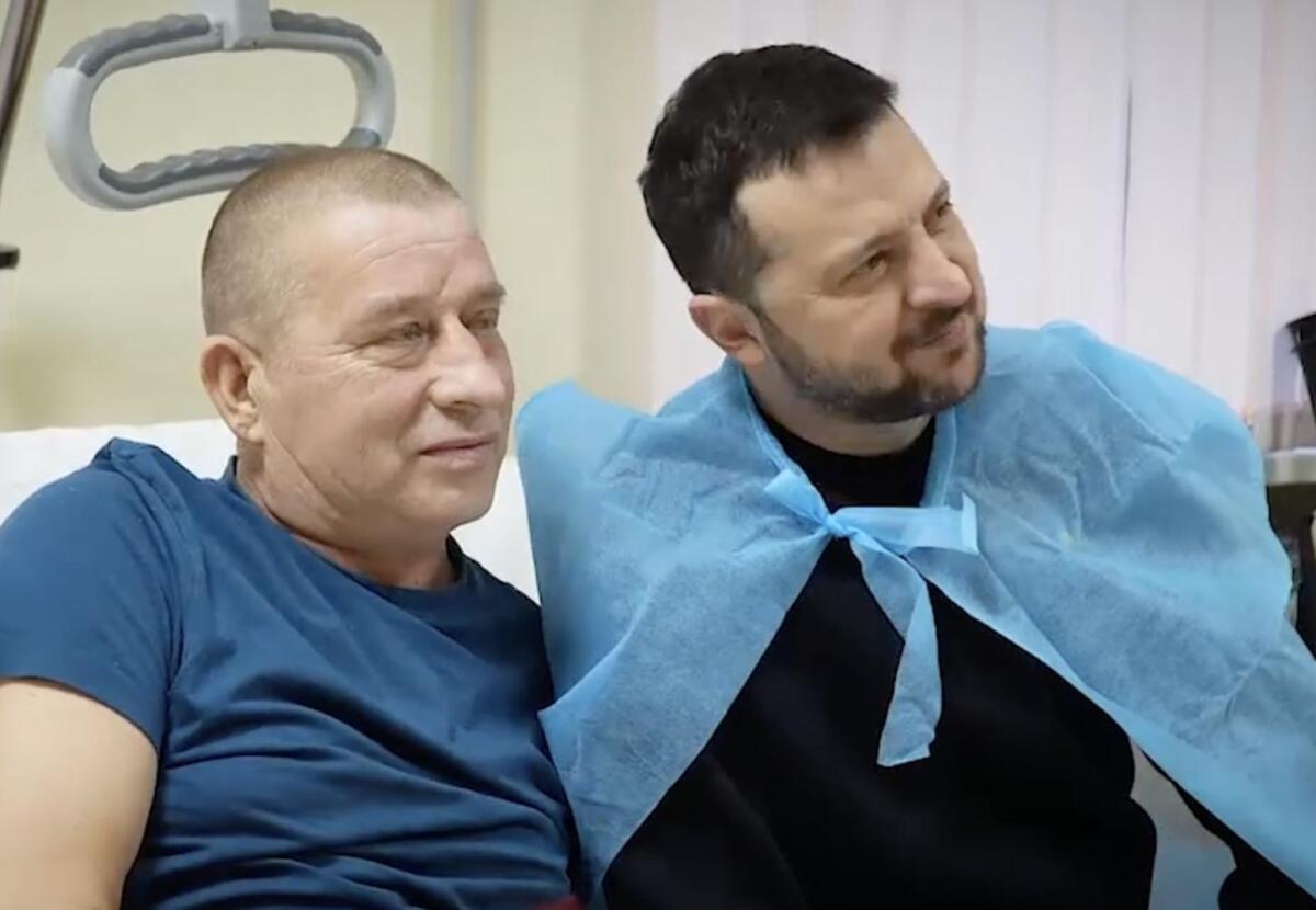 У Кропивницькому глава держави відвідав поранених українських захисників і вручив їм нагороди