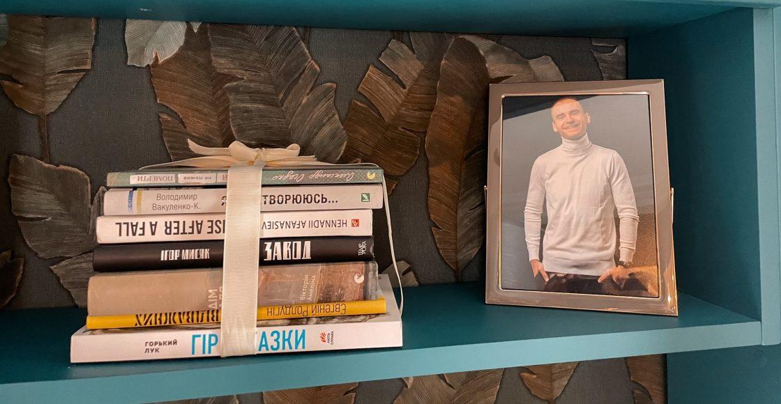 «Герої»: у Вінниці з’явилась книгарня у пам’ять про журналіста-воїна Миколу Рачка
