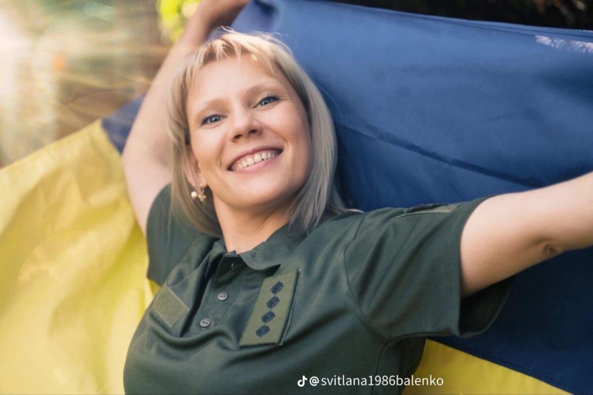 Головнокомандувач ЗСУ нагородив “Срібним хрестом” бойову медикиню Світлану Баленко