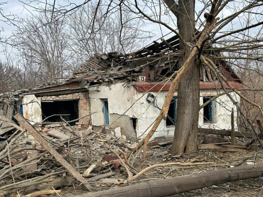 Окупанти обстріляли село на Донеччині, загинула жінка