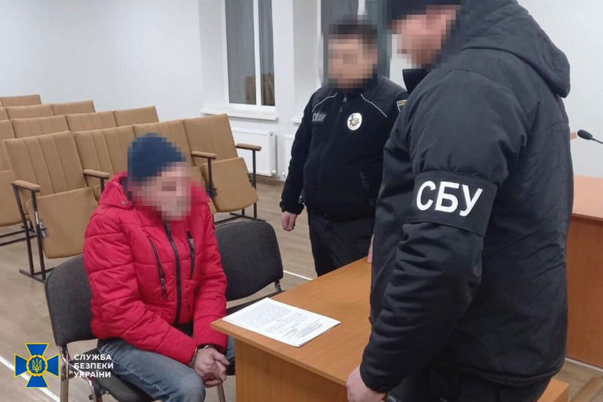 Стежив за бійцями ЗСУ та чергував на російських блокпостах: на Харківщині затримано поплічника окупантів