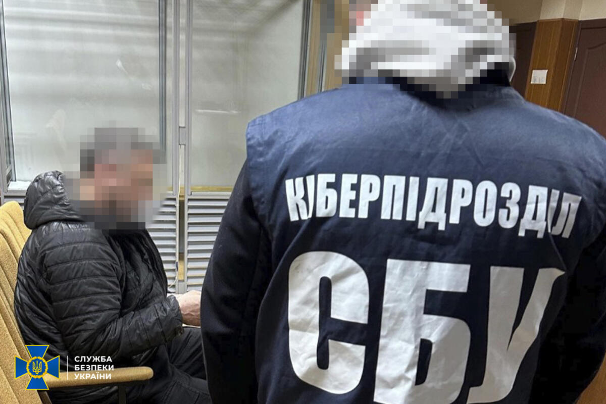 Хотів «засвітити» танкові колони ЗСУ поблизу лінії фронту: СБУ затримала ворожого навідника