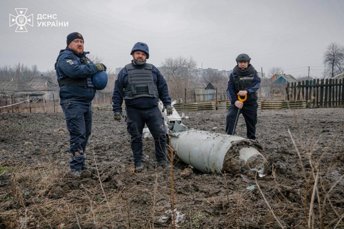 На Донеччині рятувальники знищили ворожу півторатонну авіаційну бомбу
