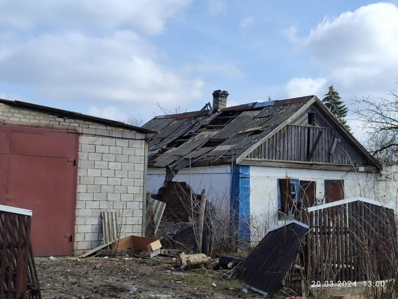 Під Вугледаром російські війська скинули бомбу на будинок
