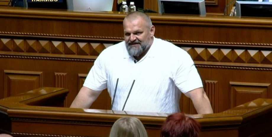 Народний депутат від “Слуги народу” Василь Вірастюк розповів про можливу мобілізацію сина