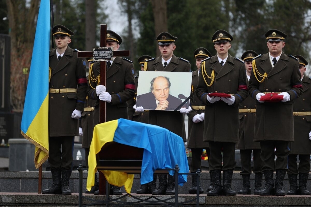 Із Героєм України Ігорем Юхновським попрощалися у Львові