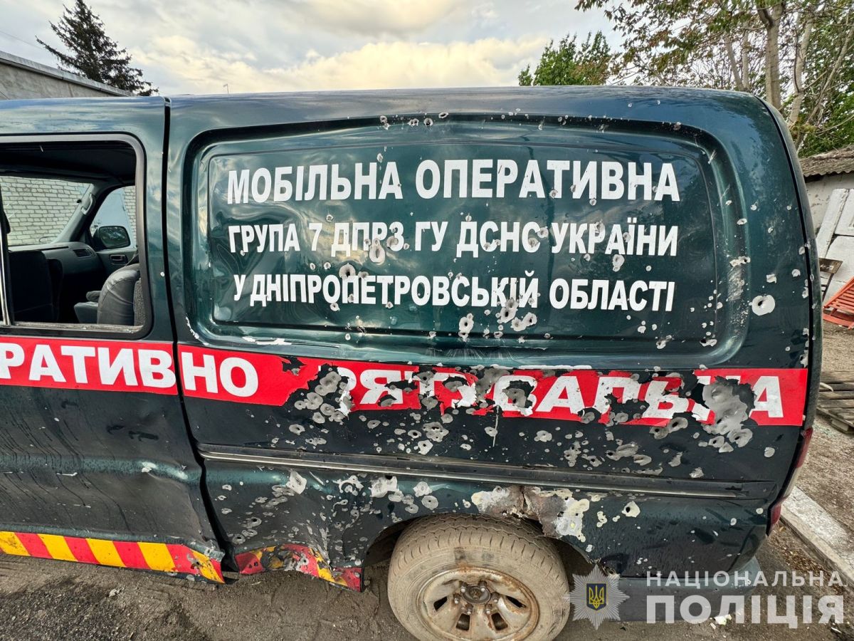 Поліцейські та рятувальники потрапили під ворожий вогонь у Нікополі