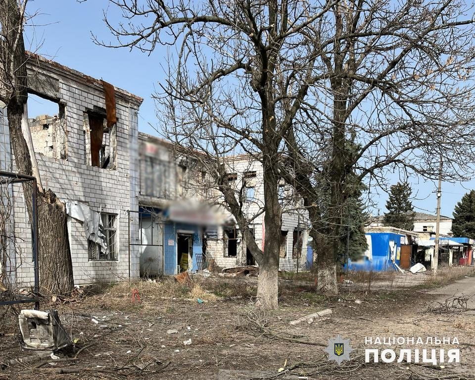 Внаслідок російських ударів по Донеччині є руйнування та поранені, серед яких – дитина