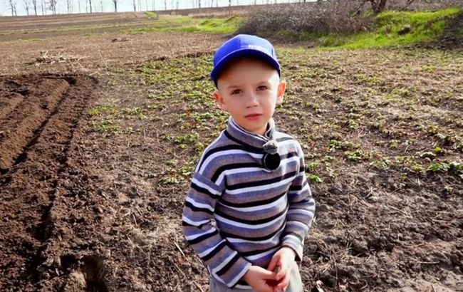 Нове відео хлопчика з мему “Скоро вже буде Паска” насмішило мережу