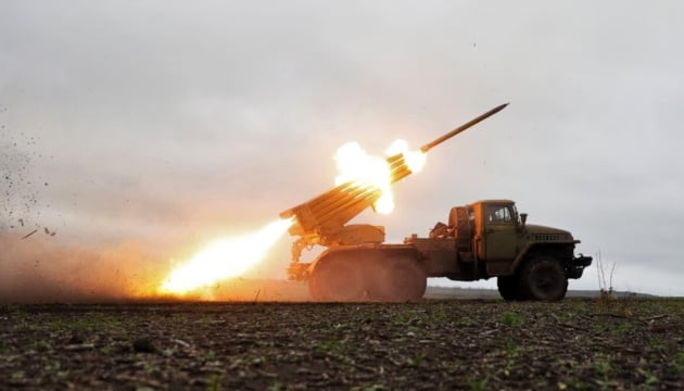 Білопілля потрапило під ворожий обстріл із РСЗВ