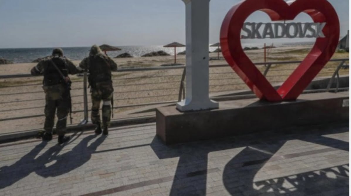 В окупованому Скадовську росіяни розмістили  мобілізаційний пункт у дитячому центрі