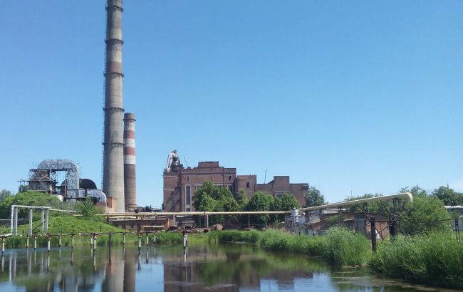 У Сумах російські окупанти скинули авіаційну бомбу на ТЕЦ