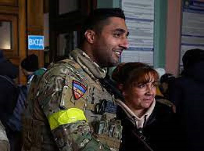Cин британської депутатки воює за Україну