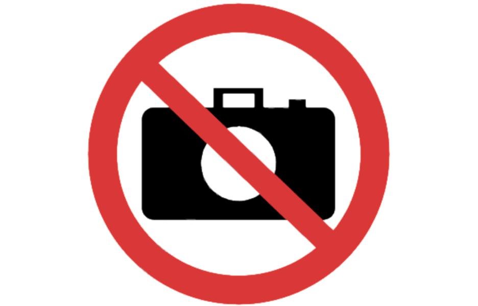 Українцям нагадали, що дозволено фотографувати та знімати під час війни