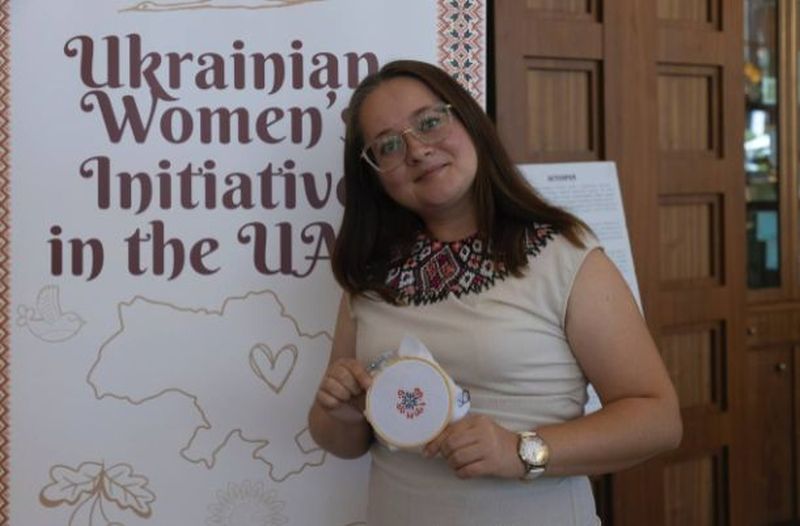 Діаспора влаштувала майстер-клас з вишивки в столиці Еміратів