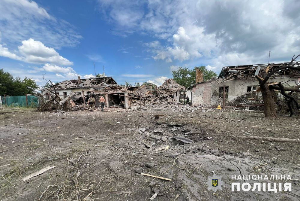 Росіяни з авіації та РСЗВ завдали ударів по Донеччині: багато руйнувань і постраждалих