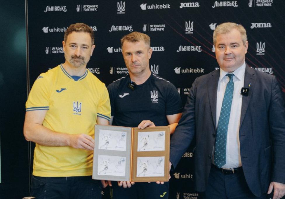 Марку з нагоди виходу збірної з футболу на чемпіонат Європи презентувала Укрпошта