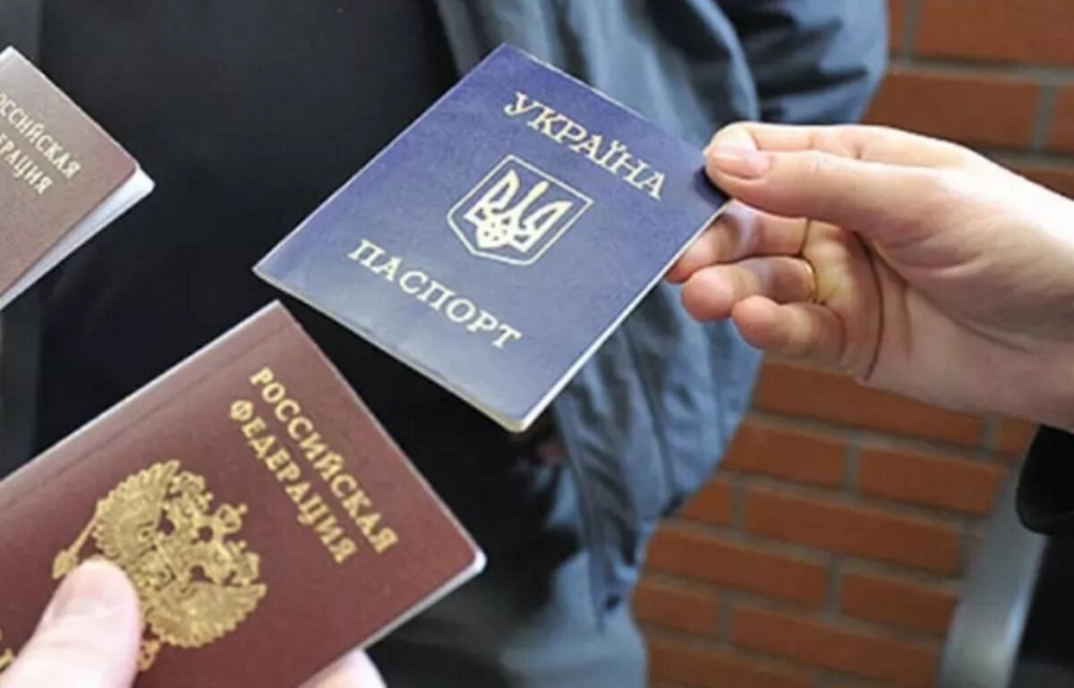 Шалений тиск та загроза депортації так і не змогли змусити українців отримувати російські паспорти на окупованих територіях