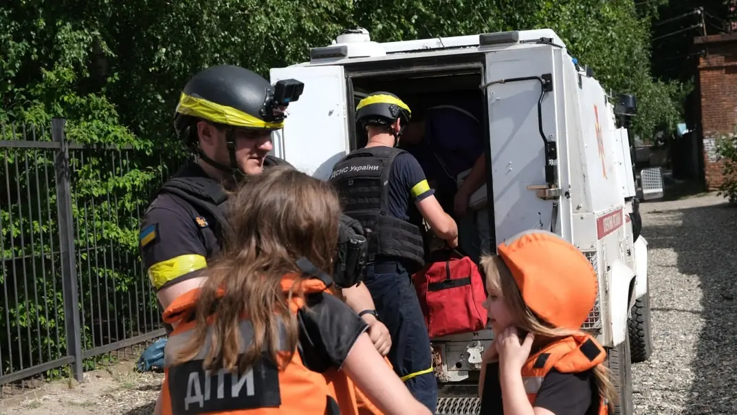 Волонтер про кількість людей, які залишаються у Торецьку та Нью-Йорку