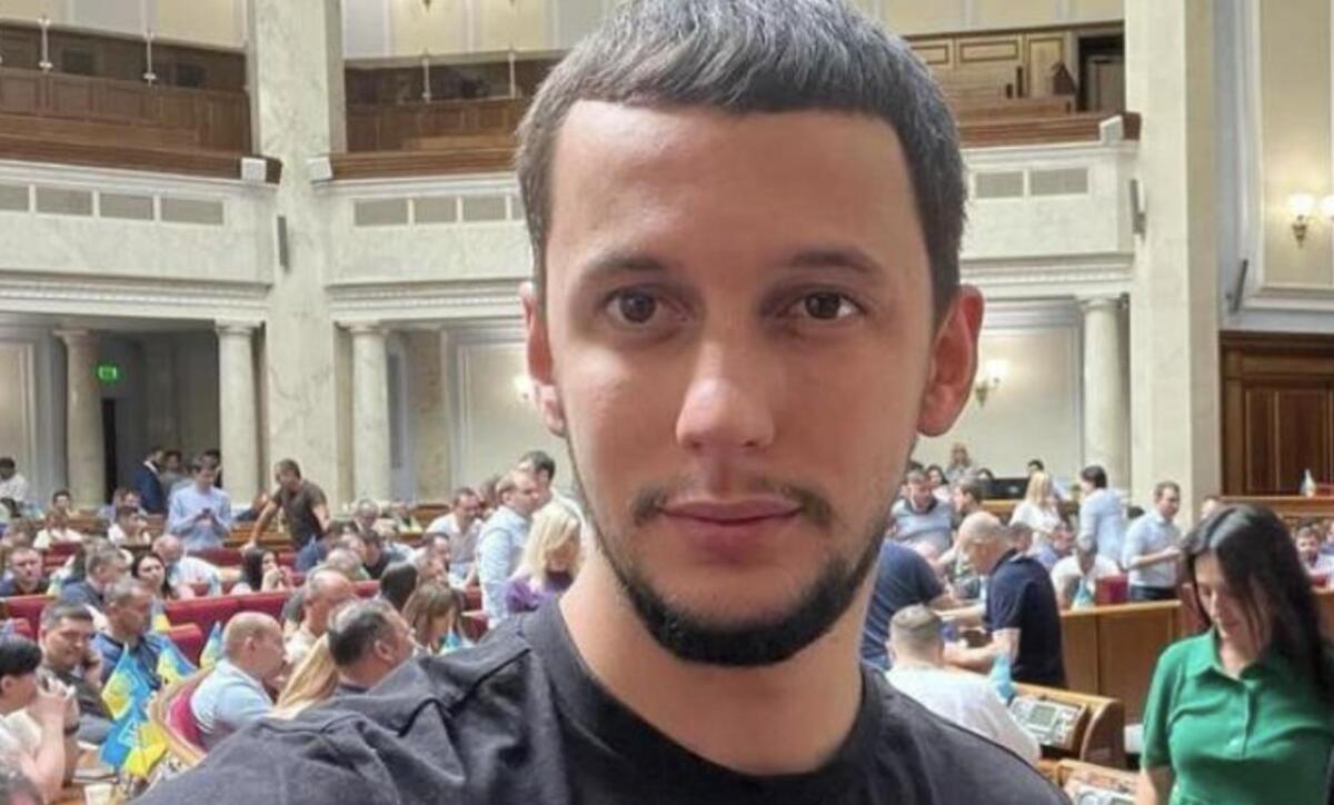 У декларації нардепа від «Слуги народу» Олександра Горенюка знайшли автомобіль, який він отримав під час війни від батька