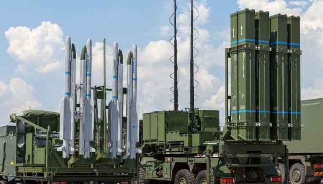 Восени Україна отримає батарею IRIS-T від Німеччини та Норвегії