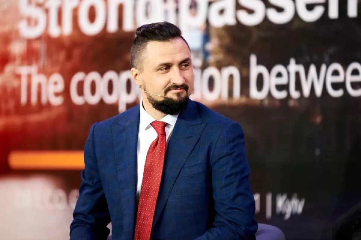 У червні один з урядовців отримав понад три мільйони доходів від військових облігацій