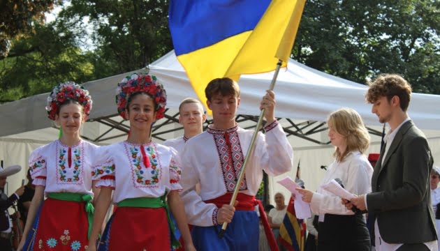 У Франції українці виступили на святі виноградної лози