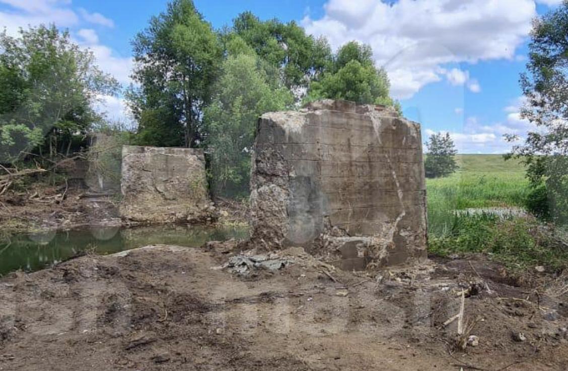 Діючий залізничний міст розібрали на металобрухт в одній з областей у Росії