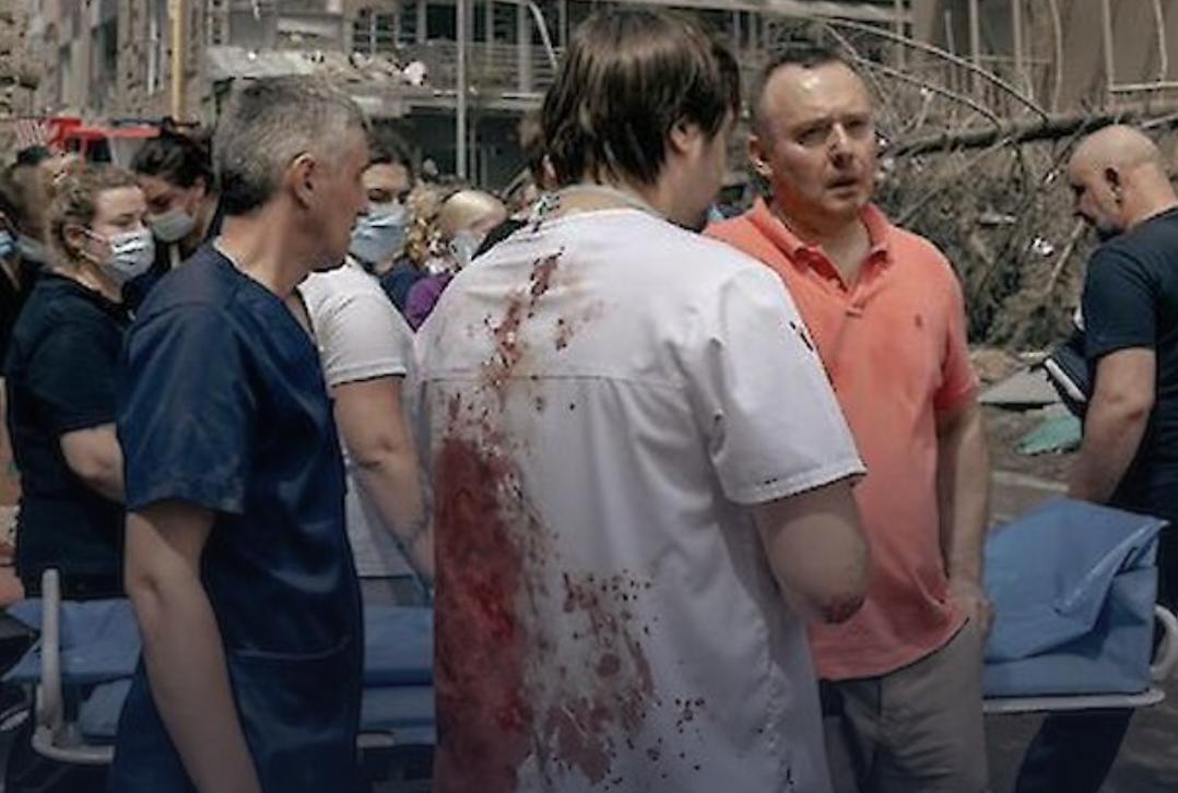 Орденом “За мужність” нагороджений лікар “Охматдиту”, який під час ракетного удару врятував 5-місячну дитину