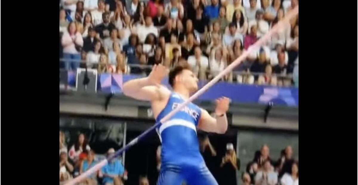 На Олімпіаді-2024 французький спортсмен залишився без медалі через трагікомічний момент