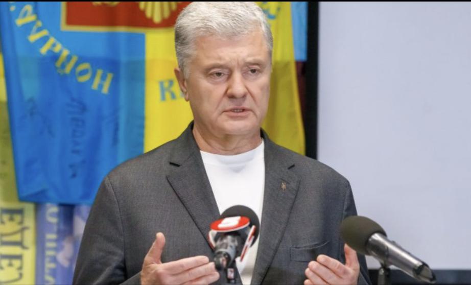 Порошенко відповів, що має зробити влада перш ніж підвищувати податки