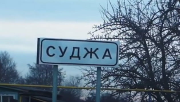 У мережі відреагували мемами на падіння памʼятника Леніну в Суджі