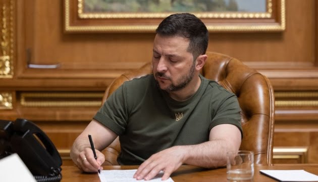 Зеленський призначив стипендії 99 діячам культури та мистецтва