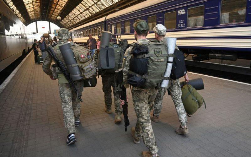 У ЗСУ розповіли, як військовослужбовцям купити залізничні квитки через «Армія +»