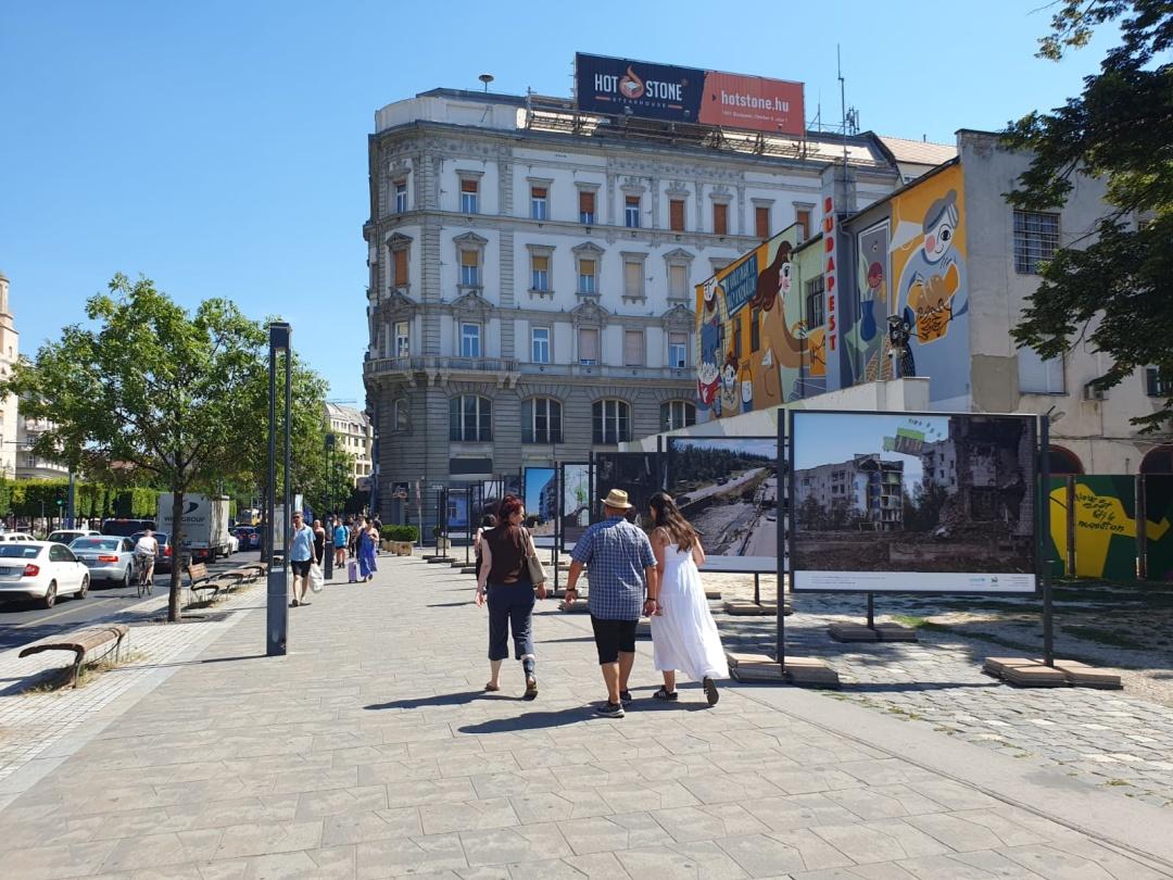 В Угорщині проходить виставка, присвячена дітям з України (ФОТО)