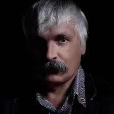 Дмитро Корчинський запропонував заборонити виїзд дітей з України
