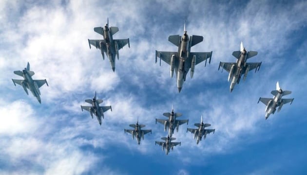 Україна ймовірно збила російський винищувач з американського F-16: що кажуть аналітики