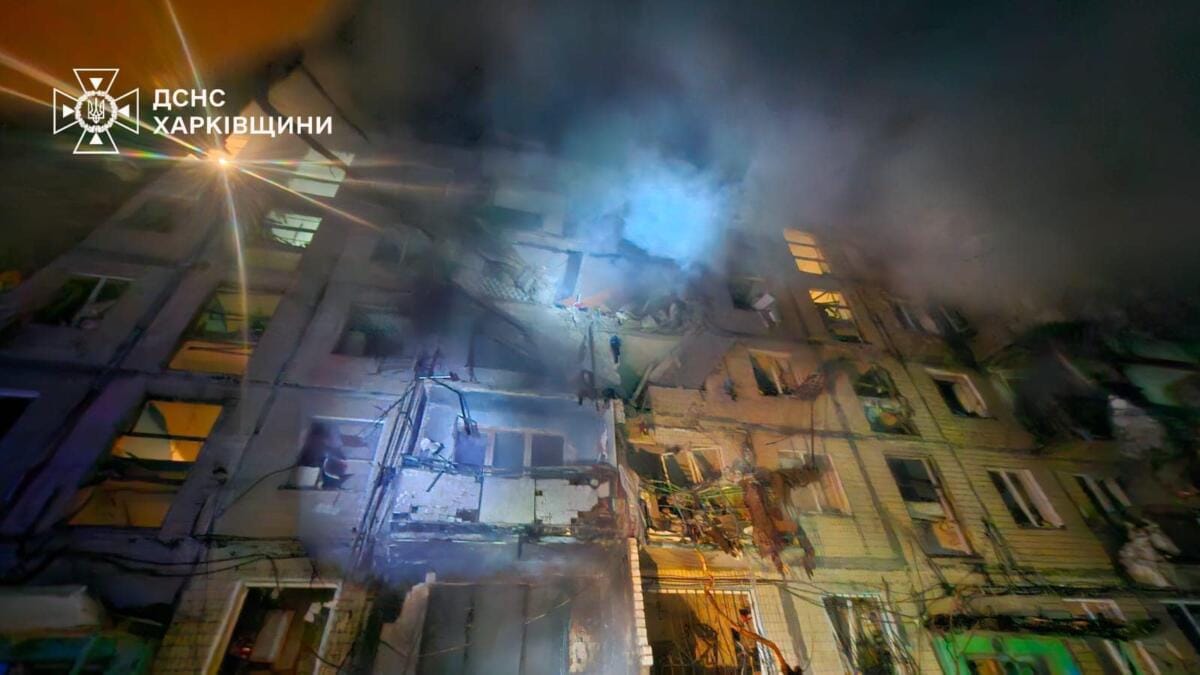 Росіяни поцілили авіабомбами по Харкову та передмістю: поранено 10 людей