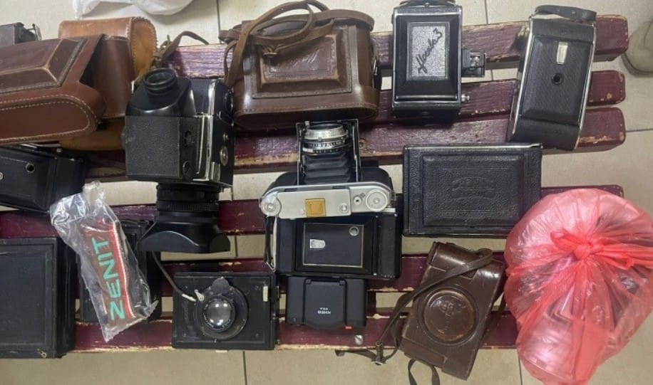 Колекцію раритетних фотоапаратів намагались вивезти з України через кордон з Румунією