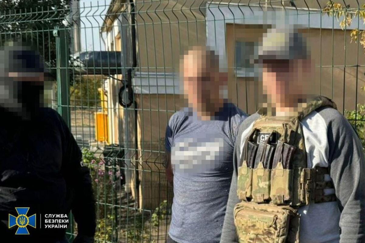 Будівельника, який коригував російські ракети та дрони, затримали правоохоронці у Харкові
