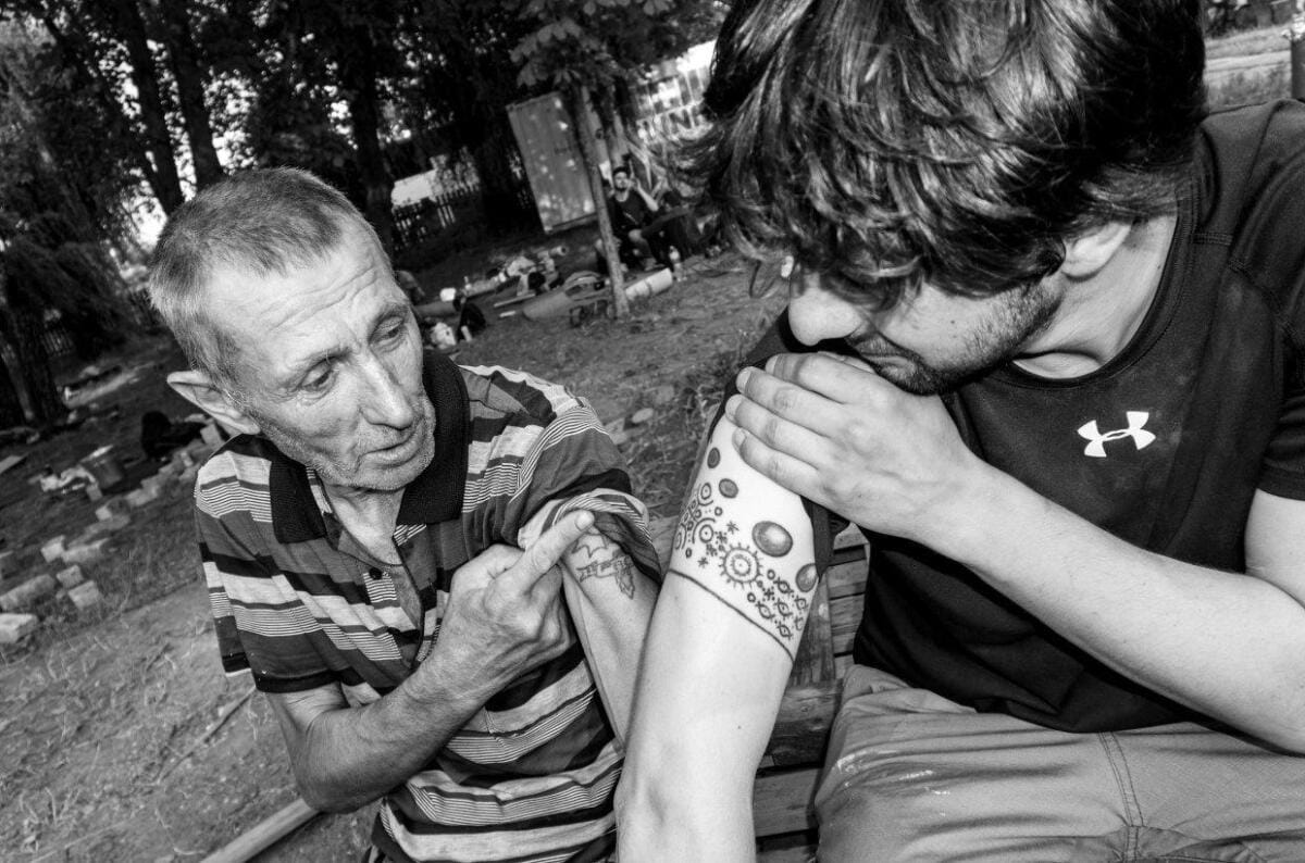 У столиці представили виставку фотографа, який понад пів року жив у деокупованому селі