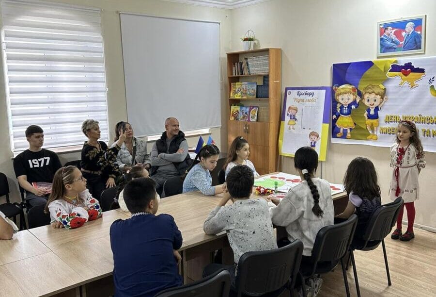 В Азербайджані провели відкритий урок з нагоди Дня української писемності та мови