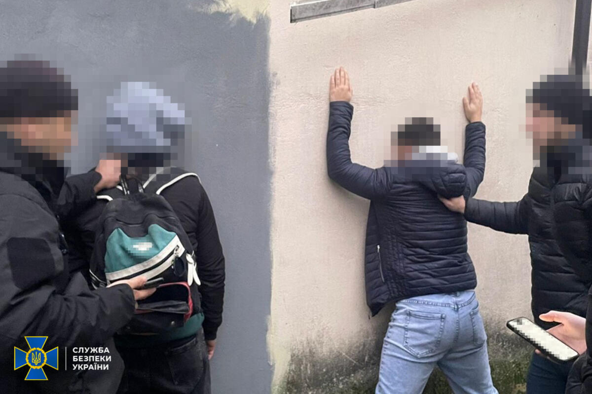 Підірвали вибуховий пристрій біля райуправління поліції: у Житомирі затримано ворожих агентів