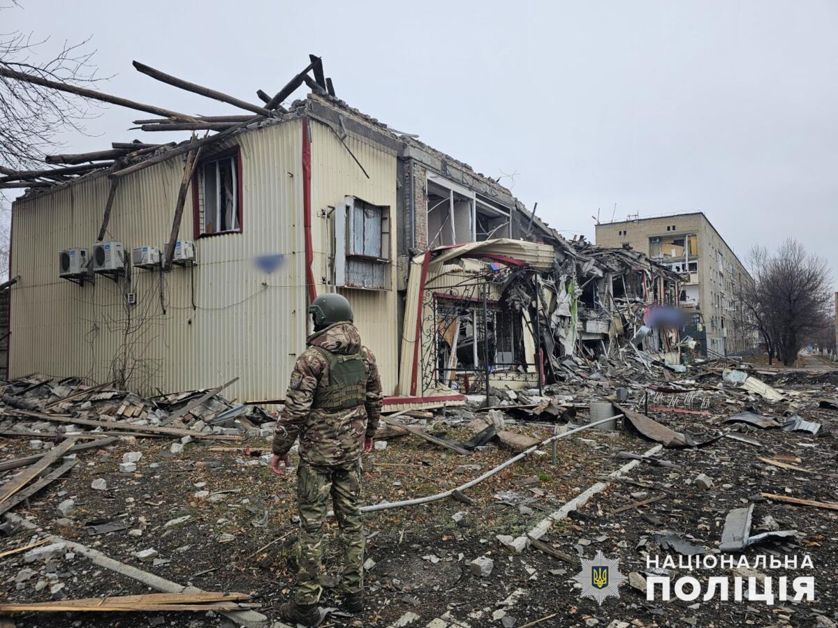 Авіація, дрони та артилерія росіян атакували Донеччину: у Дачному загинула людина
