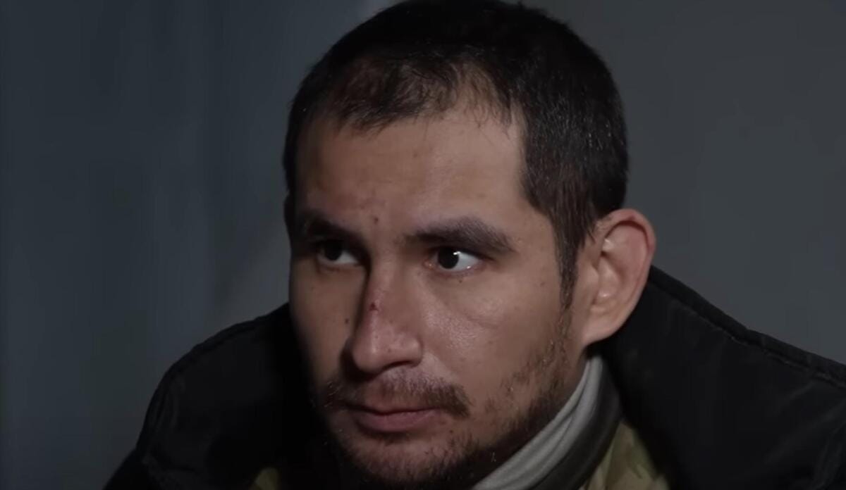 Зловмиснику, який у 2014 році вивісив російську “ганчірку” над Луганською ОДА, повідомлено про підозру